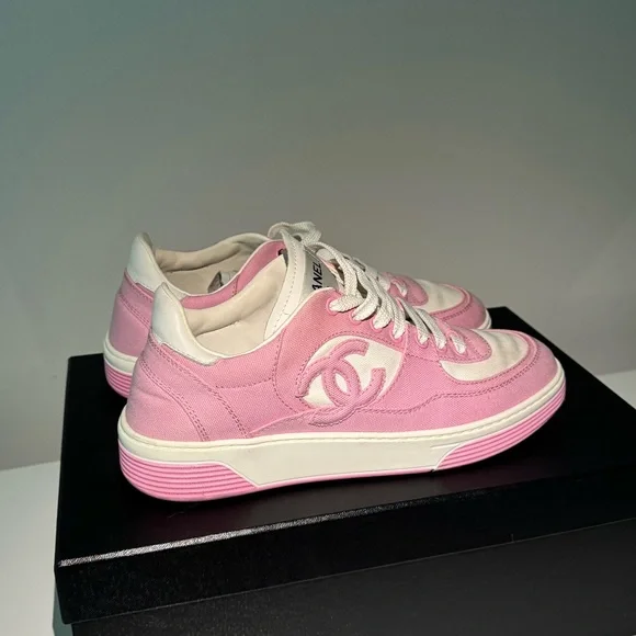 CHANEL Pink and White Women's Shoes - Picture 6 of 10